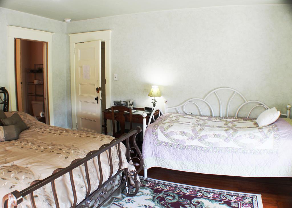 The White Birch Inn Berwick Екстер'єр фото