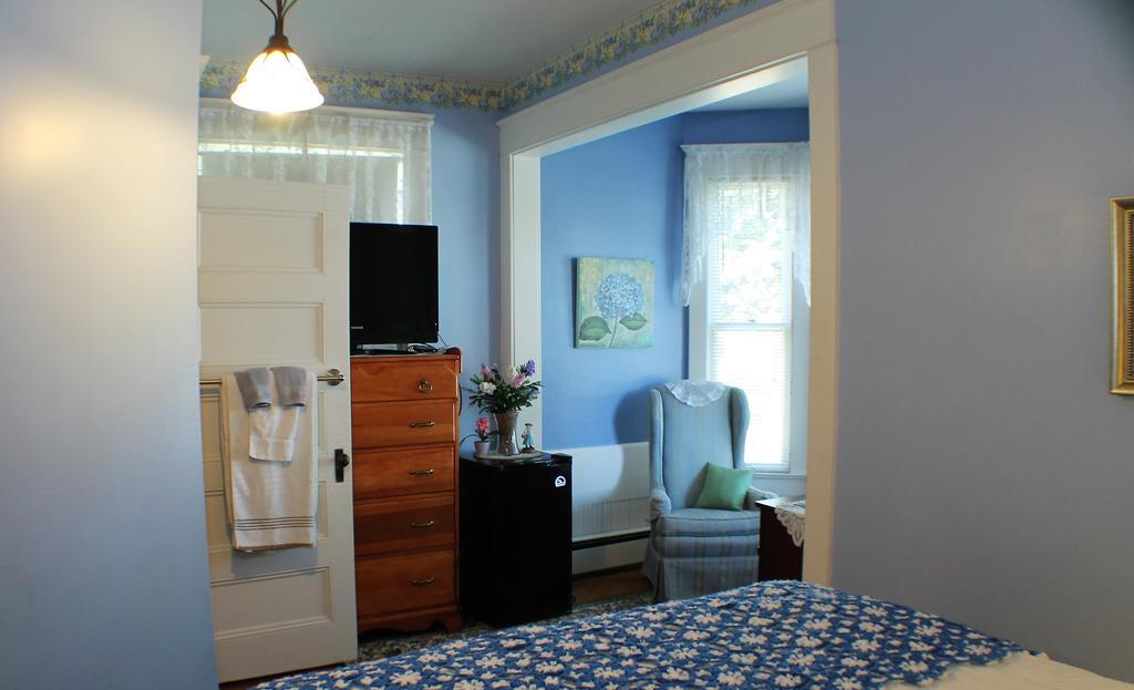 The White Birch Inn Berwick Екстер'єр фото