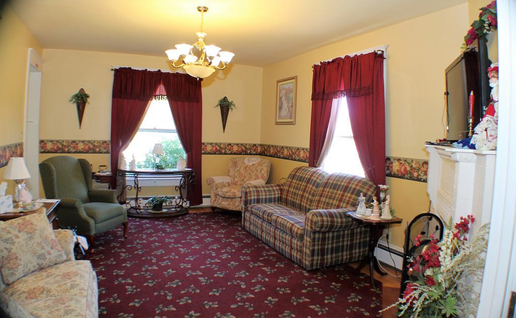 The White Birch Inn Berwick Екстер'єр фото