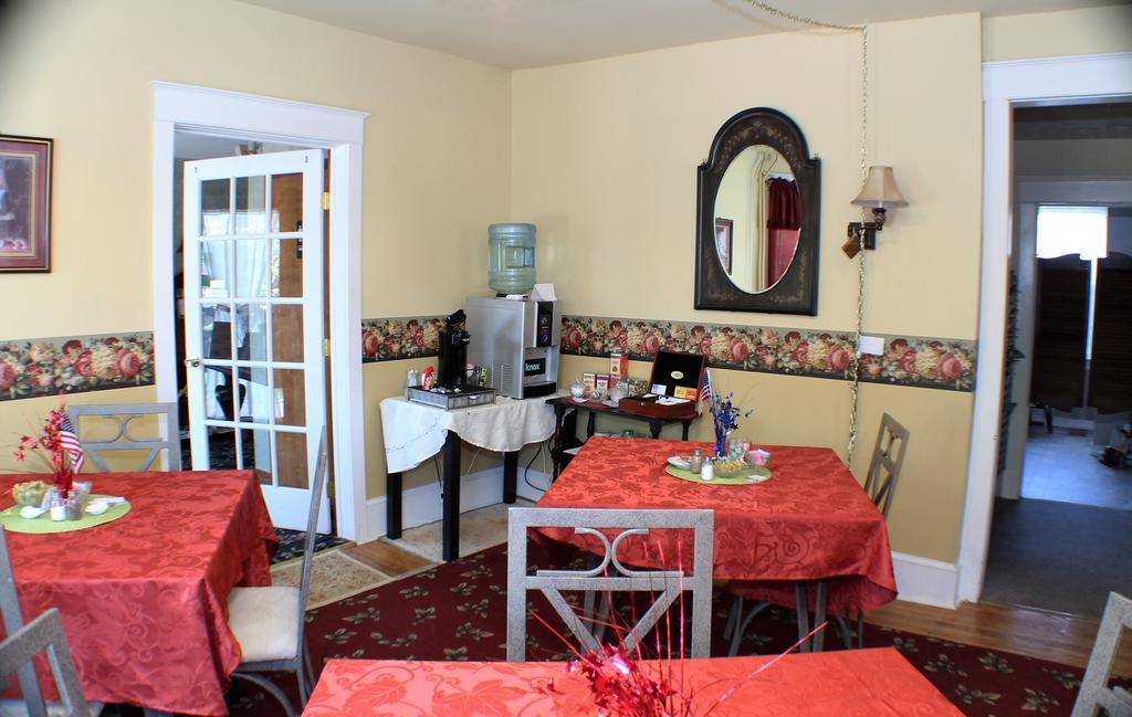 The White Birch Inn Berwick Екстер'єр фото