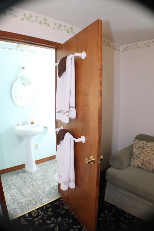 The White Birch Inn Berwick Екстер'єр фото