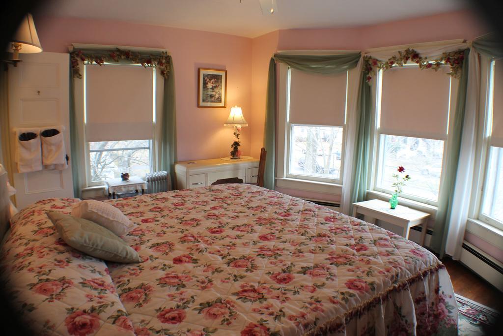 The White Birch Inn Berwick Екстер'єр фото