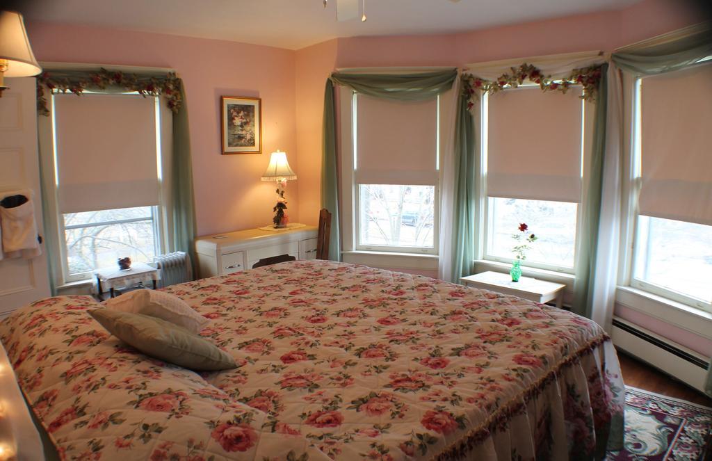 The White Birch Inn Berwick Екстер'єр фото
